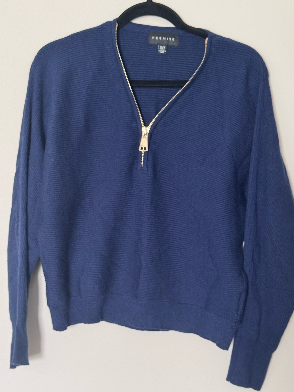 Premise Navy Blue Gold Zip V-Neck Sweater Size Medium